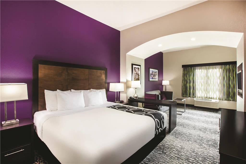 La Quinta By Wyndham Baton Rouge Denham Springs Hotel Room photo