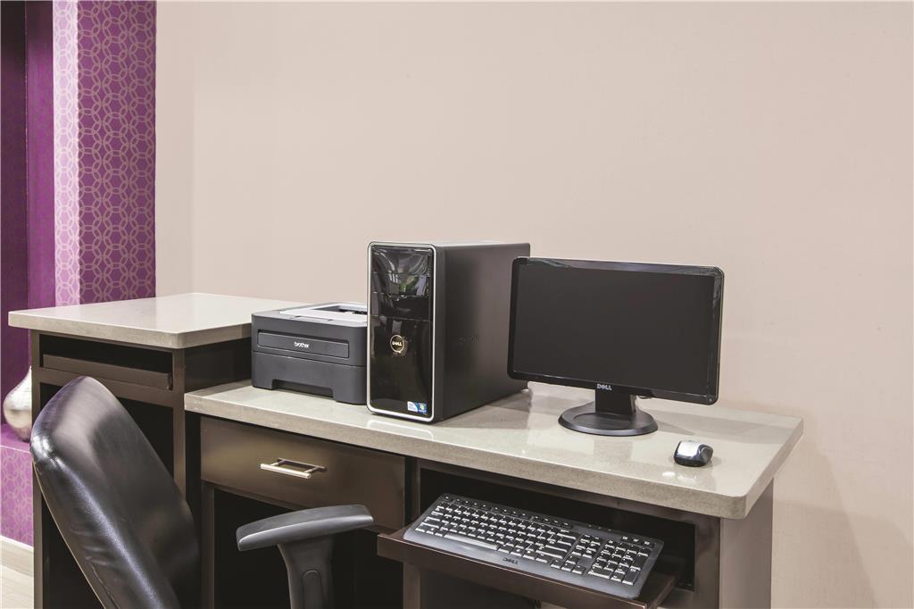 La Quinta By Wyndham Baton Rouge Denham Springs Hotel Facilities photo